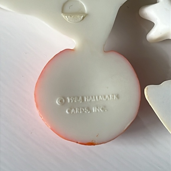 Vintage Halloween Ghost Pins Googly Eyes Cute Plastic Brooch Set Pumpkin Ghost - Picture 5 of 12